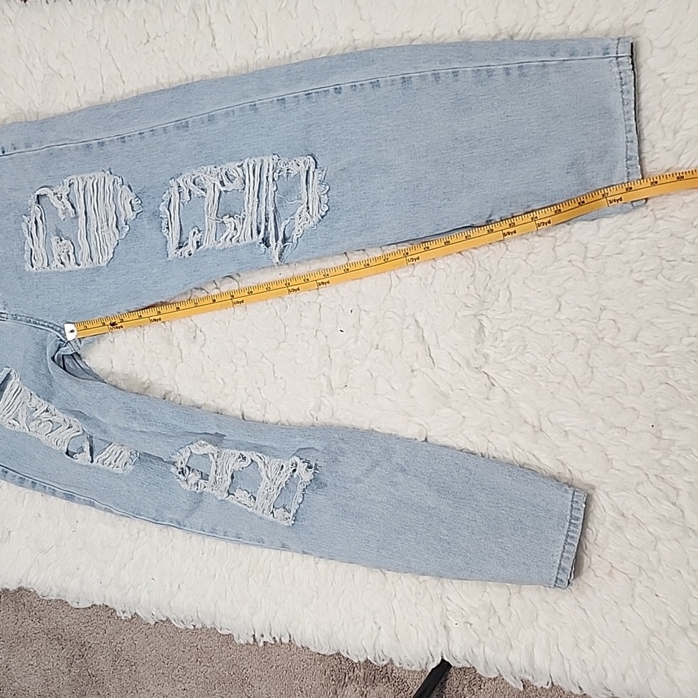 Distressed Riped High Waist Denim Jean. S - Picture 13 of 13